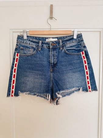 Zara Jeansshorts mit Perlen | Grösse 36, guter Zustand