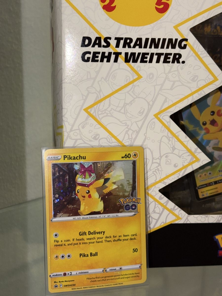 Pokémon Sammelbilder & Trading cards: Celebrations Pikachu Kollektion – Neu (gemäss Beschreibung) aus Zürich von Poke_Ape 2