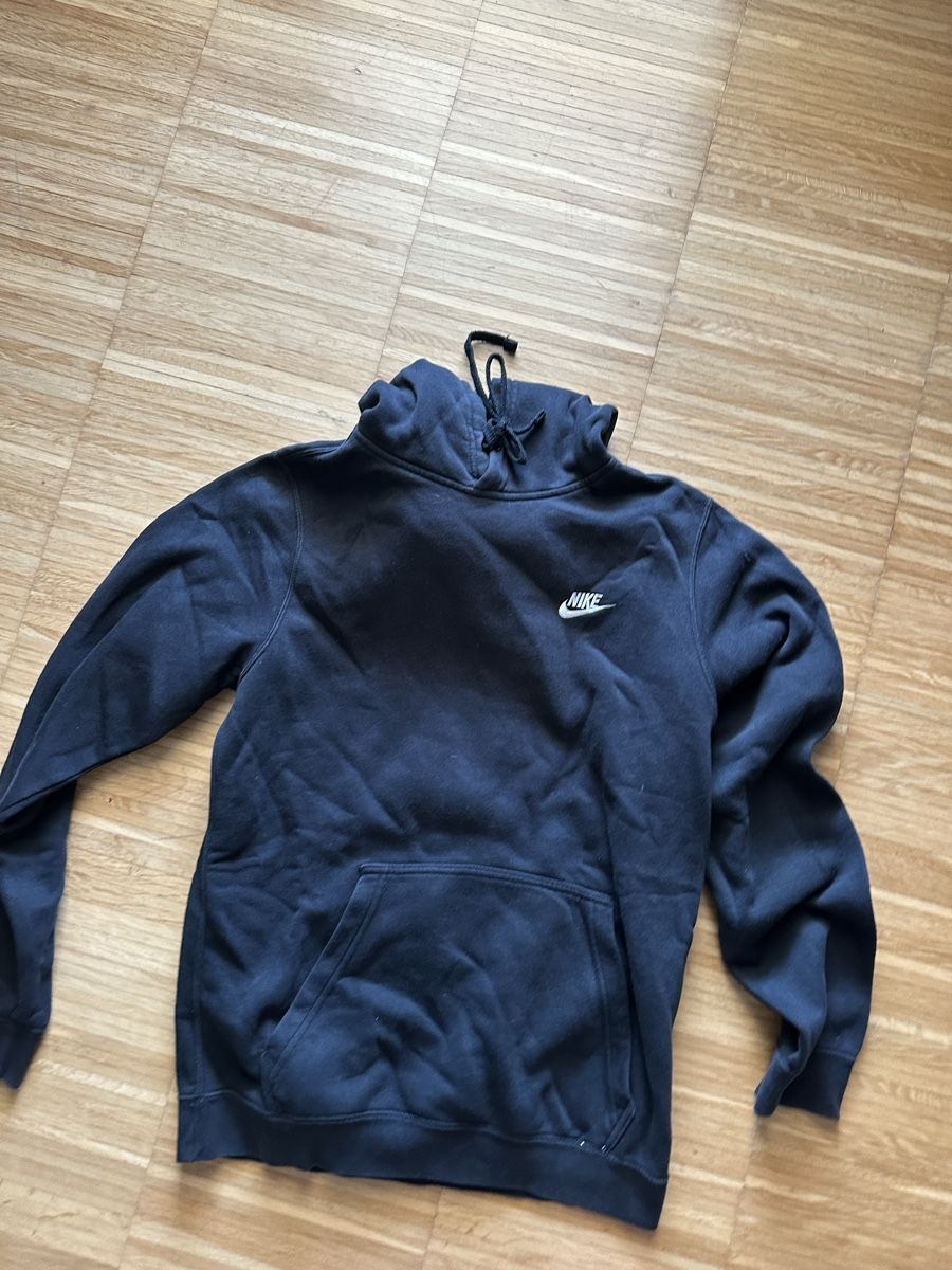 Nike Pulls & Sweat-shirts: NIKE | Pulli – D'occasion à Zürich par lachatelain