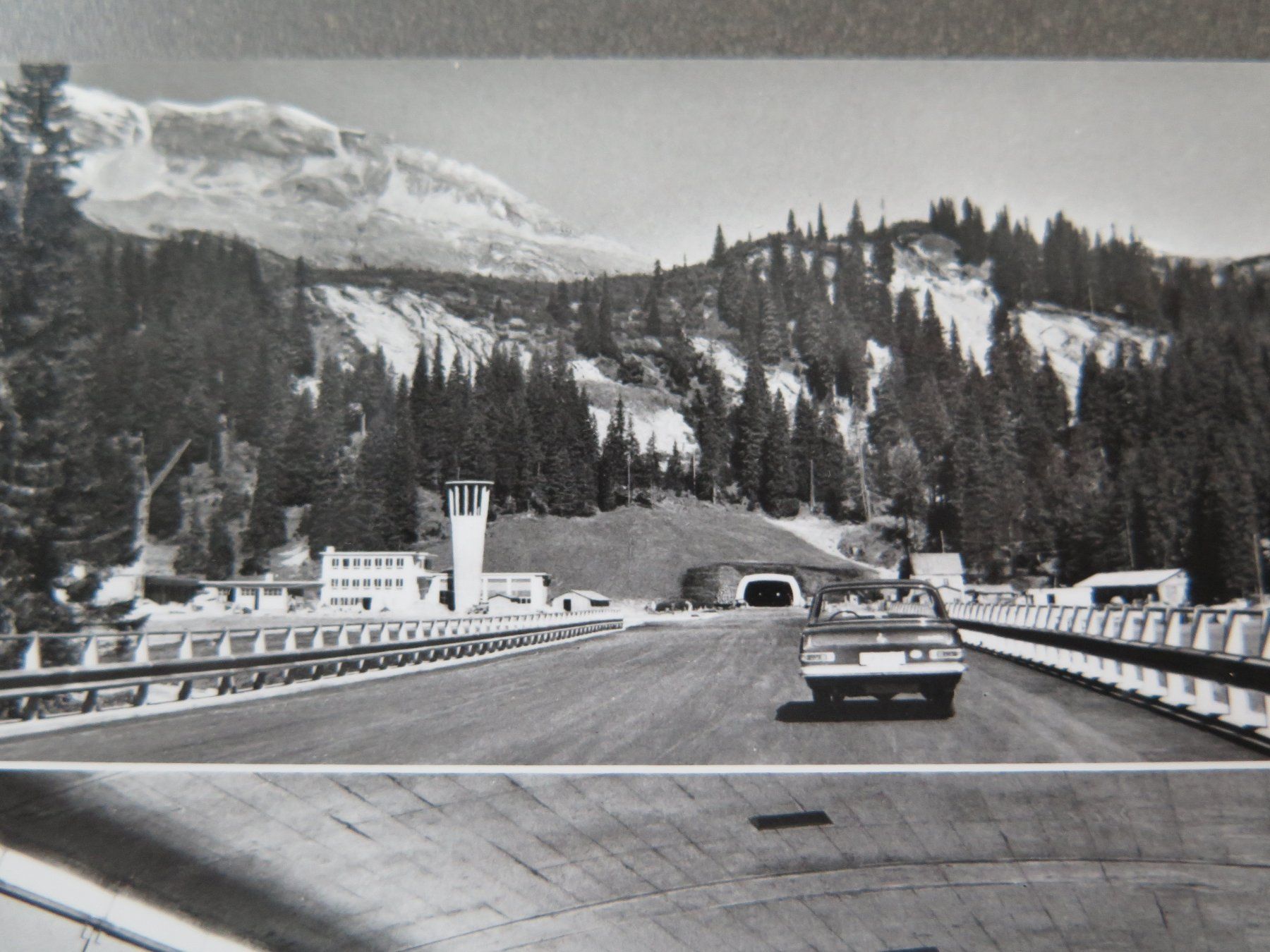 Cartes postales: SAN BERNARDINO - OLDTIMER - FBW-POSTAUTO – D'occasion à Wittenbach par lipasal 1