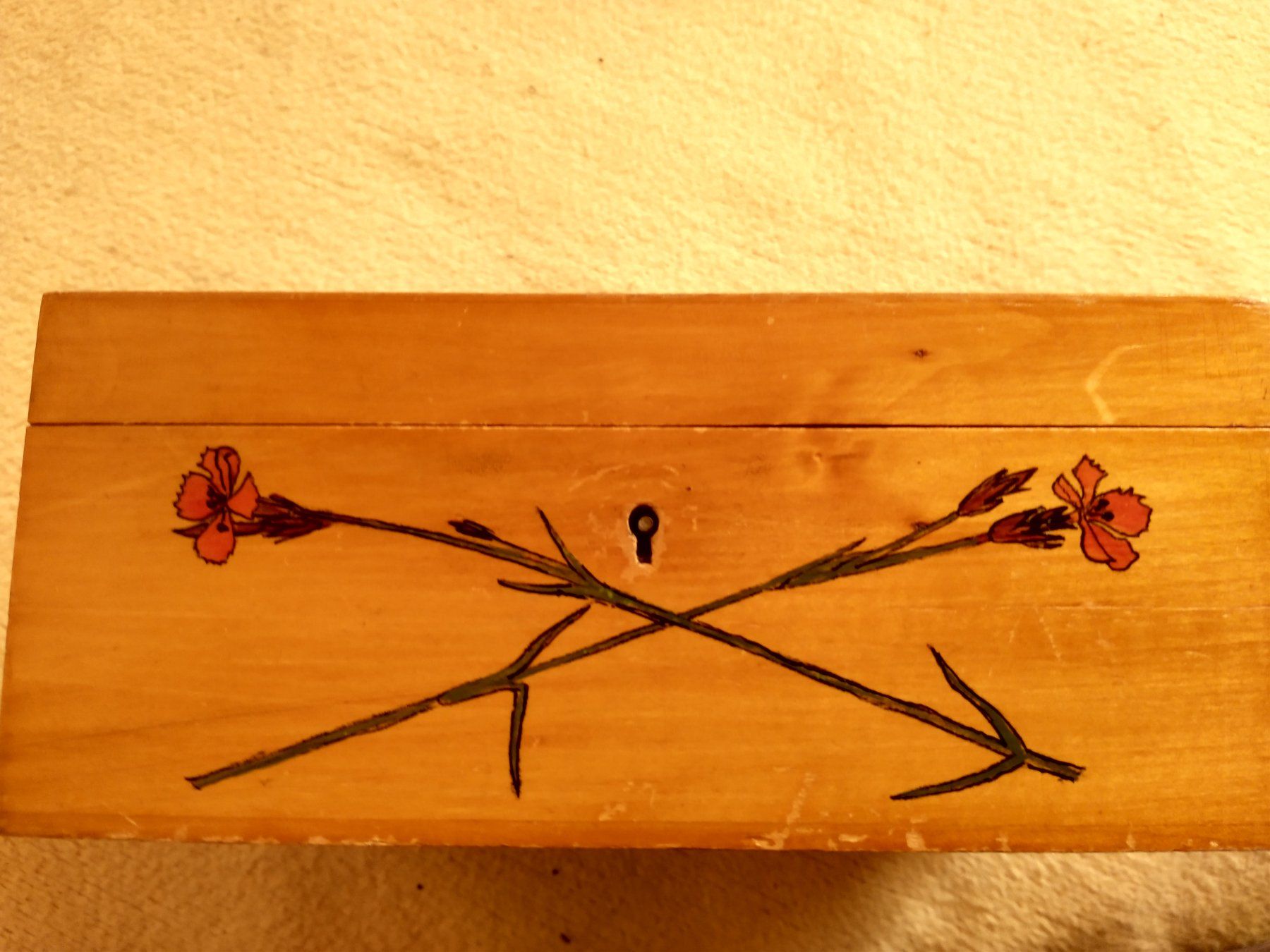 Dosen: Alte Holzschatulle, bemalte Blumen, Vintage – Gebraucht aus Löhningen von Chimae67 3