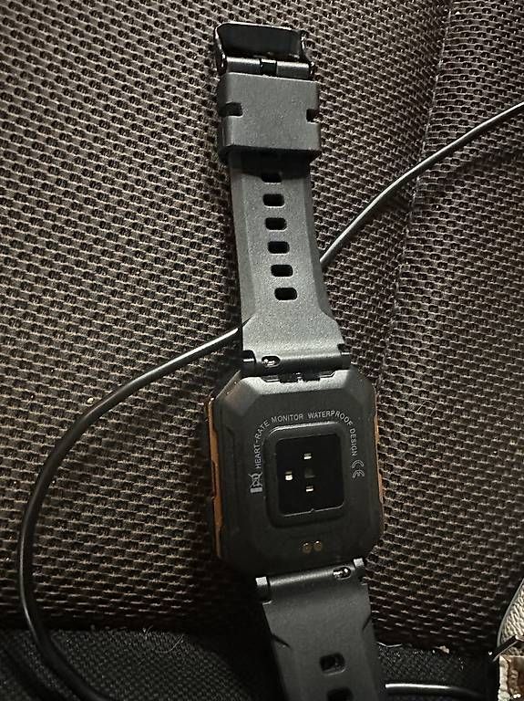 Smartwatch: Smart watch  – Usato da Sursee venduto da mxl_9cd9