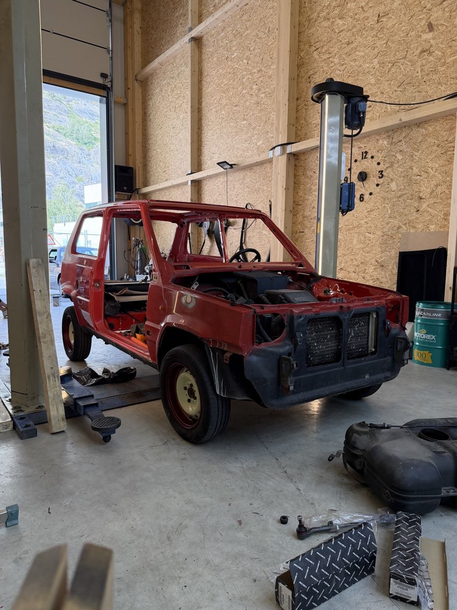 Fiat Autos: Fiat Panda 141a (1000ccm) – D'occasion à Niedergesteln par lbayard4 1