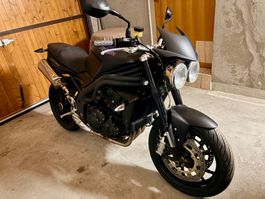 Triumph Speed Triple 1050