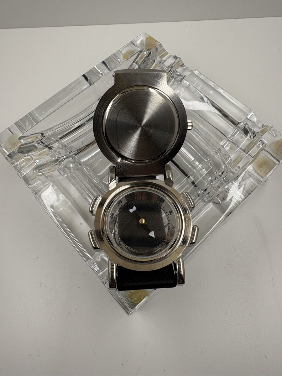 Swiss Uhren: Montre boussole  – Gebraucht aus Vevey von carybde 1