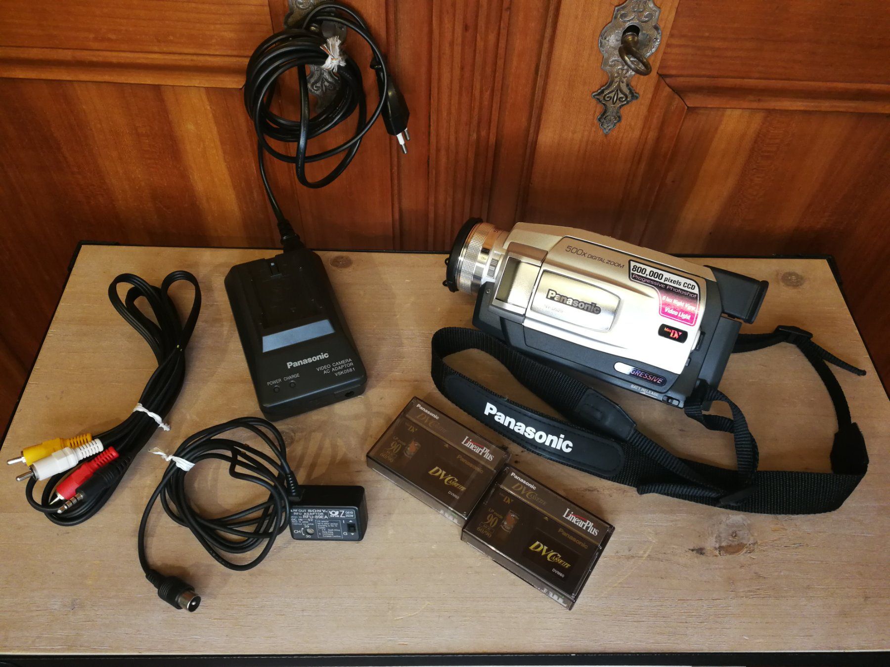 Panasonic Fotocamera: Panasonic Camera NV-DS29EG 500 Digital Zoom – Usato da Wagenhausen venduto da Simbad