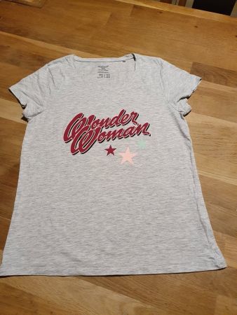 neu: T-Shirt Gr. 36/38 (S), Wonderwoman