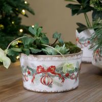 Chic Antique Tablett mit Weihnachtskugel und Schleife