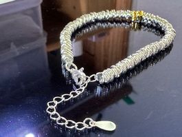 Elegantes Damenarmband aus hochwertigem Edelmetall
