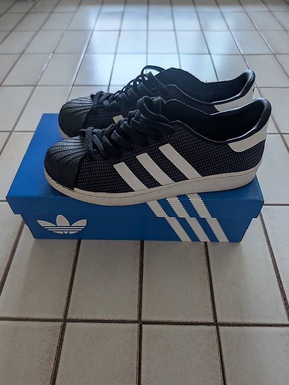 Scarpe da donna: Adidas superstar  – Usato da Meyrin venduto da fia_ym6t 1