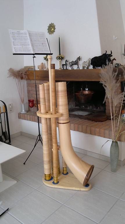 Strumenti musicali: Alphorn-Ständer 4er – Usato da Reiden venduto da woodARTmusic