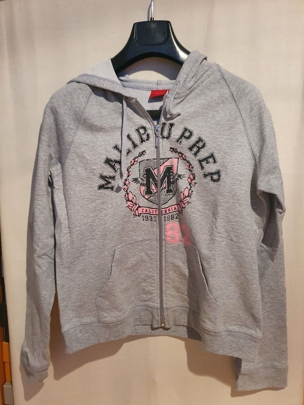 Maglioni & Felpe: Hoodie da donna mis. L – Usato da Davesco-Soragno venduto da dvf_7h6d