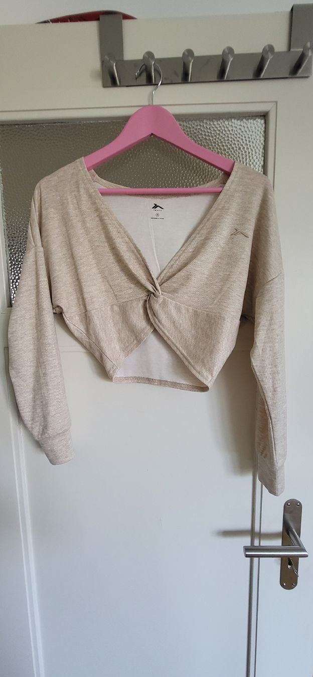 Maglioni & Felpe: (Fitness) Shirt  – Usato da Olten venduto da Greenbaglady