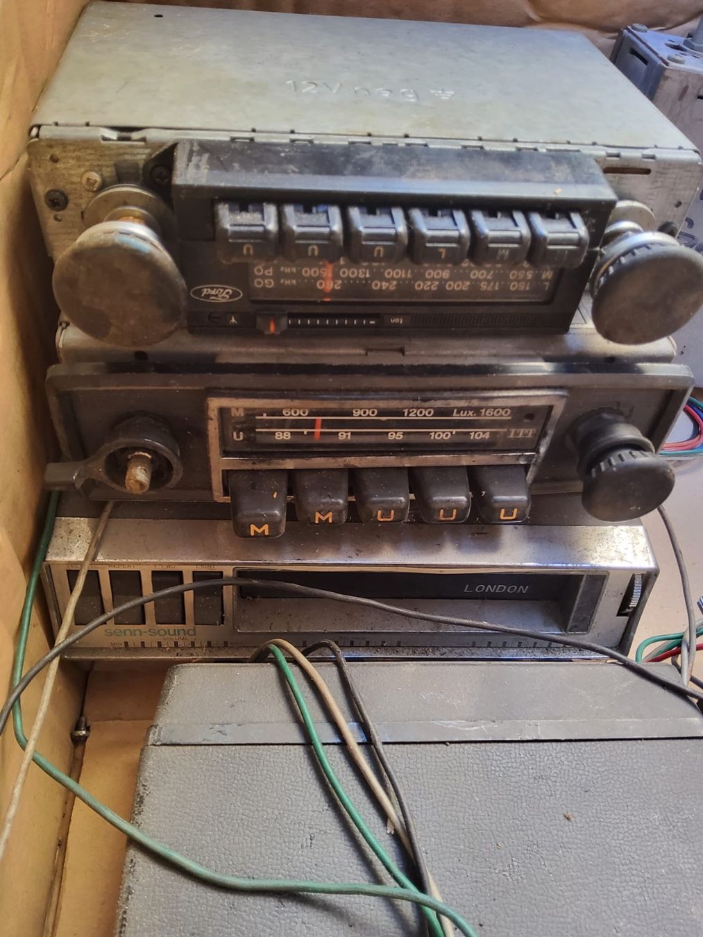 Radios: Div. Autoradios und Lautsprecher – Gebraucht aus Effretikon von fabee 2