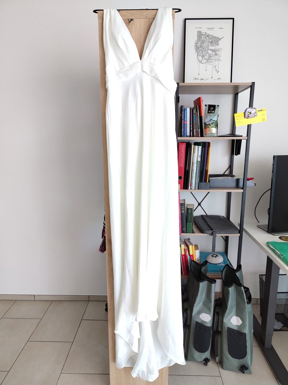 Vestiti: Hochzeitskleid/weisses Ballkleid – Nuovo (secondo la descrizione) da Thun venduto da Ehringer
