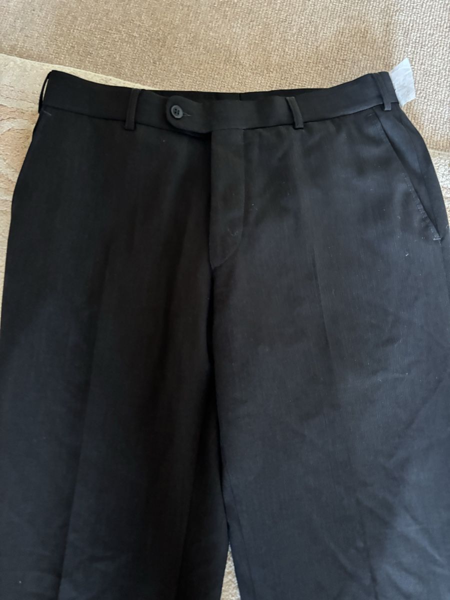 Pantalons: Anzugshose Männer – D'occasion à Eggersriet par car_w5cl 1