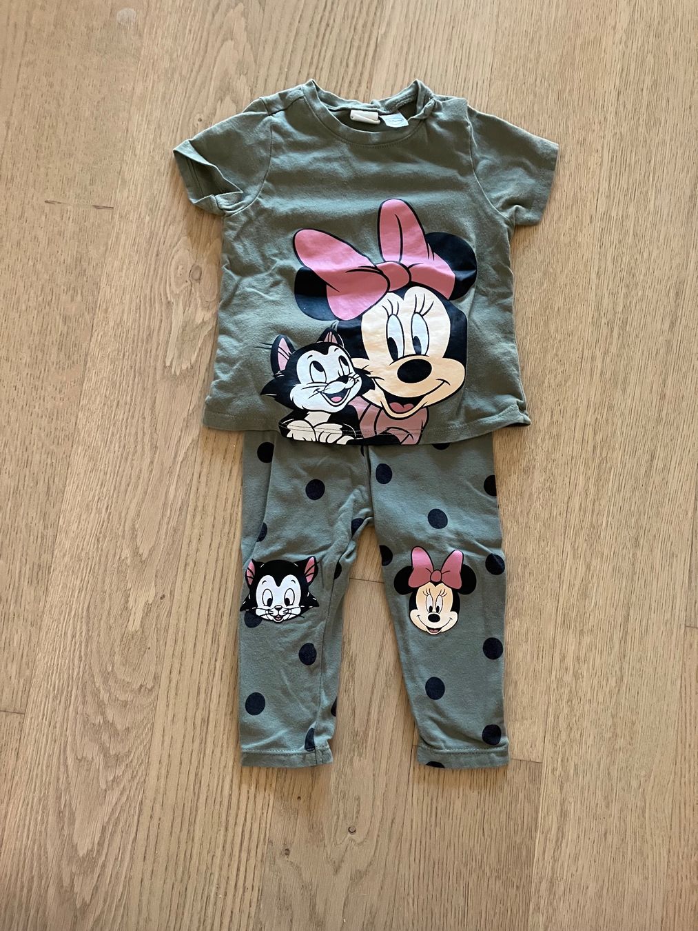 H&M Kleiderpakete & -sets: Minnie Mouse Set - Grösse 74 – Gebraucht aus Winterthur von ast_796h