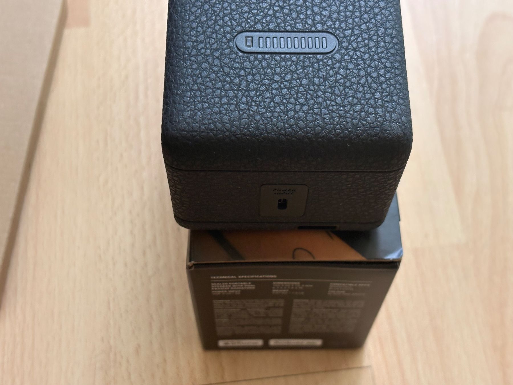 Marshall Casse acustiche: Marshall Emberton III Bluetooth Speaker – Nuovo (secondo la descrizione) da Spreitenbach venduto da SwissTradeMan 2