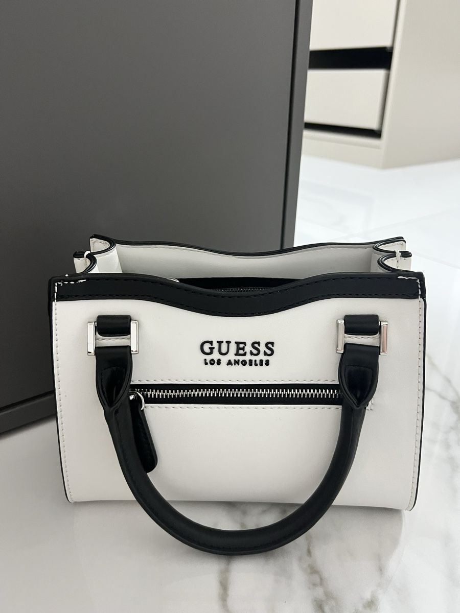 Guess Borse da donna: Guess Tasche schwarz-weiss – Nuovo (secondo la descrizione) da Beromünster venduto da sim_567j