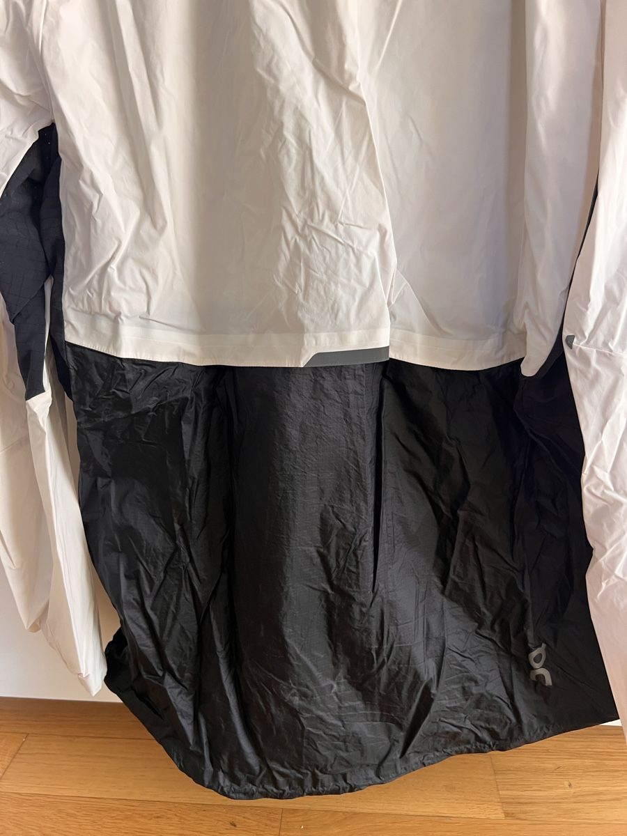 Jacken: On Windjacke – Gebraucht aus Zürich von caro.ha. 4