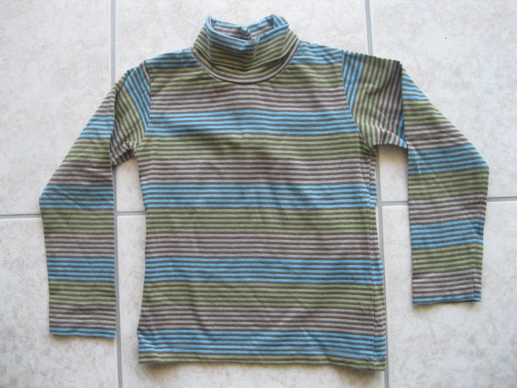 Kleider & Röcke: robe avec pull taille 110 – Gebraucht aus vouvry von -tivoli- 2