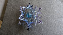 Windspiel "Schneeflocke" - 3D-Effekt mit eisblauer Glaskugel