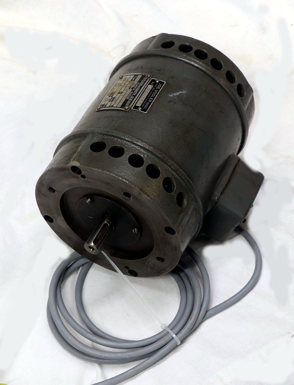 Moteurs: Elektromotor – D'occasion à Dietlikon par Spotlight1