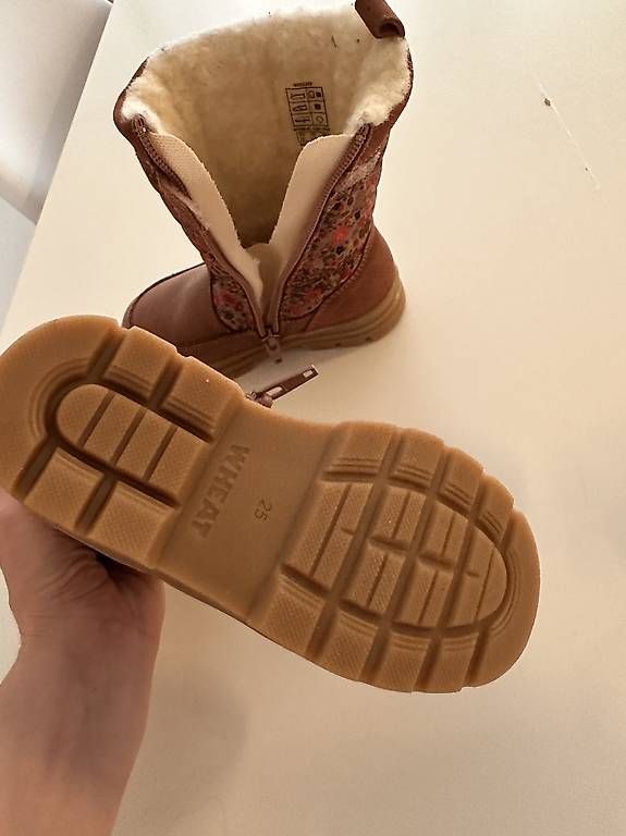 Scarpe per ragazze: Kinderstiefel mit Blumenmuster  NEU  – Usato da Neuenhof venduto da lpa_j6rr 2