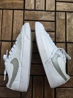 NIKE Schuhe 