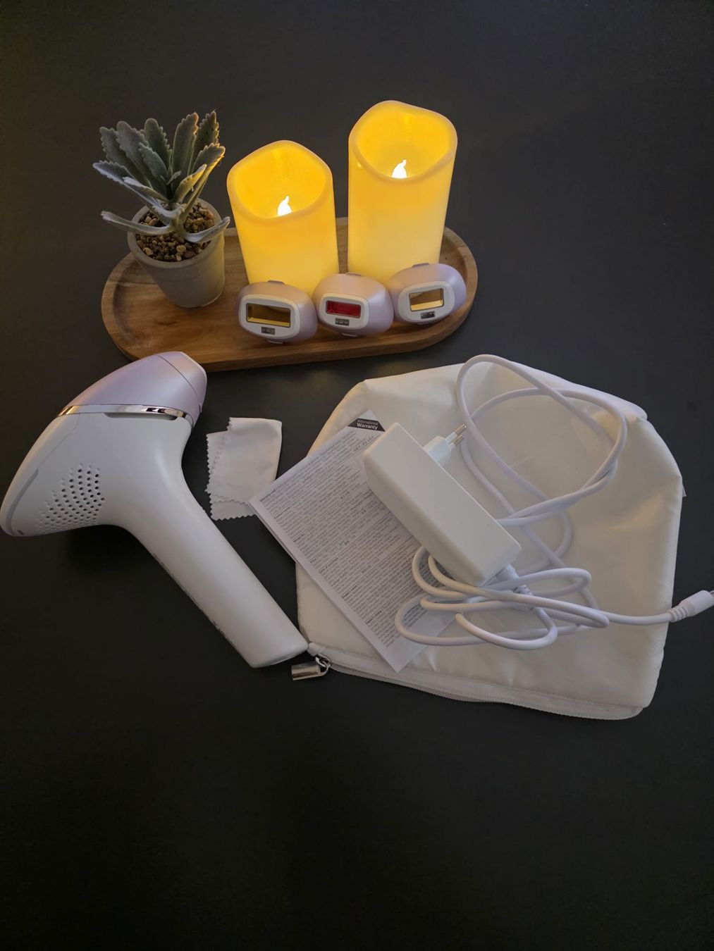 Philips Epilatori: PHILIPS LUMEA IPL HAARENTFERNER S8000 – Nuovo (secondo la descrizione) da Zermatt venduto da nej_s6ry 2