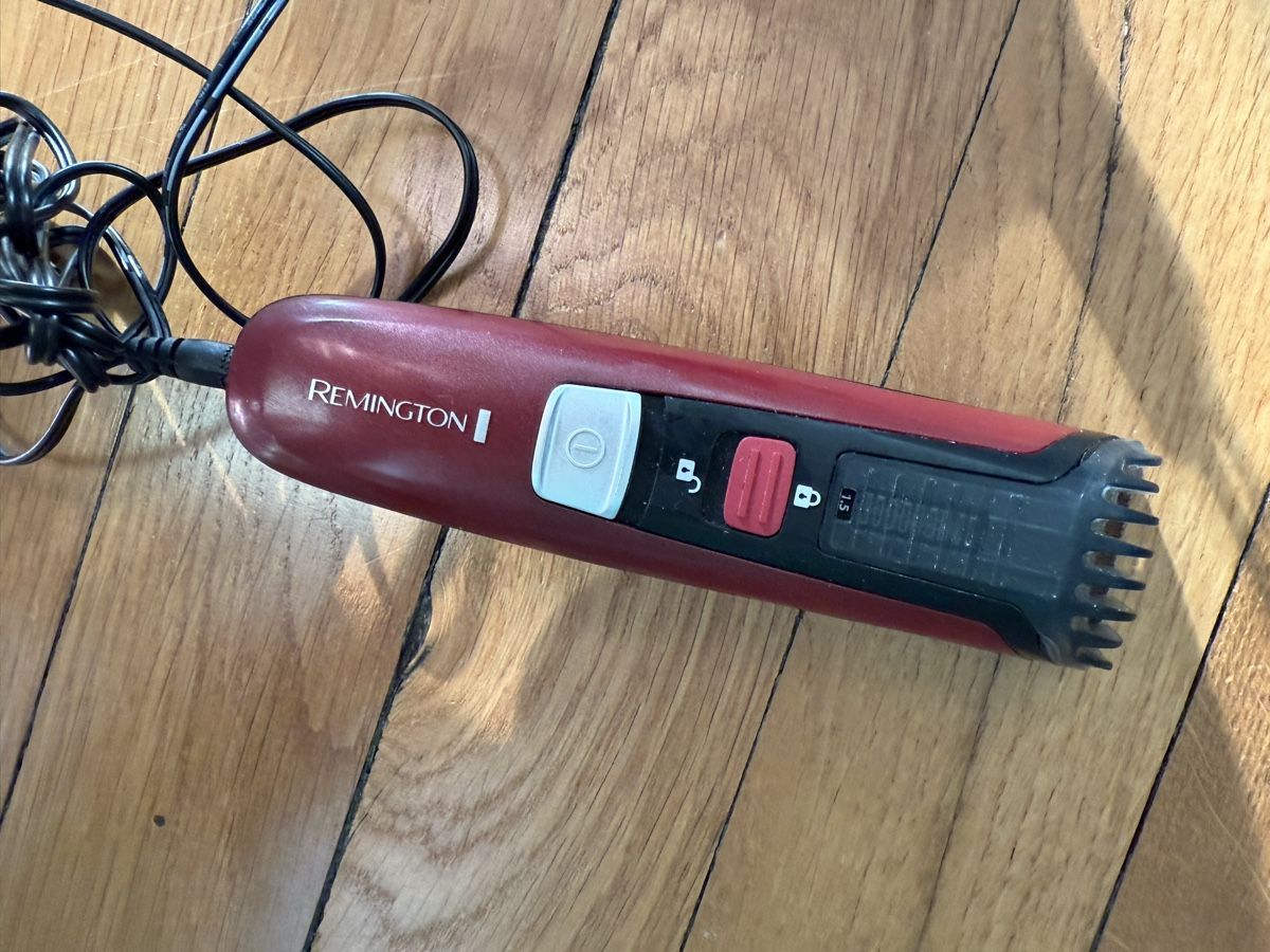 Remington Rasoi & Lamette da barba: Rasierer / Trimmer Remington – Usato da Zürich venduto da Soschi-25 1