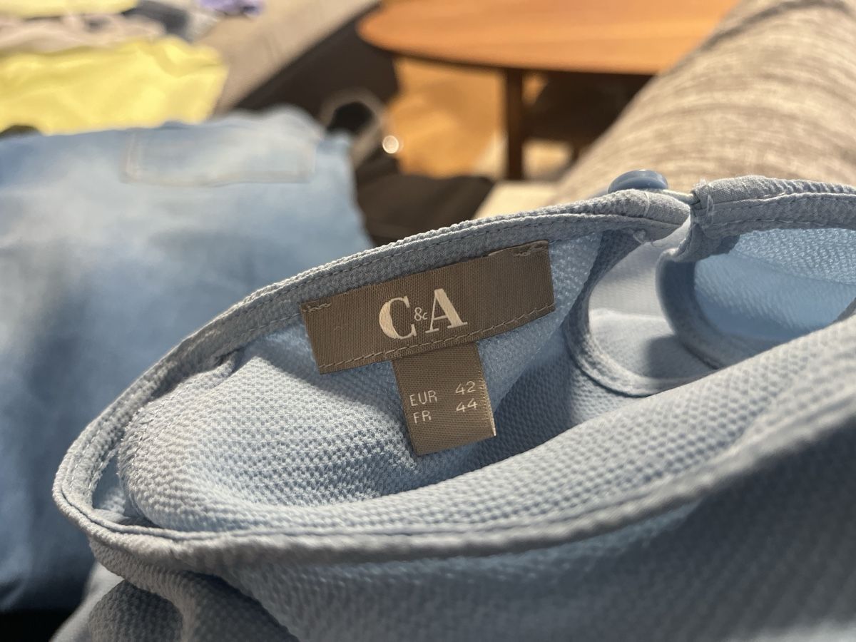 Camicette: Bluse Hellblau Gr. 42 mit Puffärmel - Top Zustand! – Nuovo (secondo la descrizione) da Sennhof venduto da Vinola30 2
