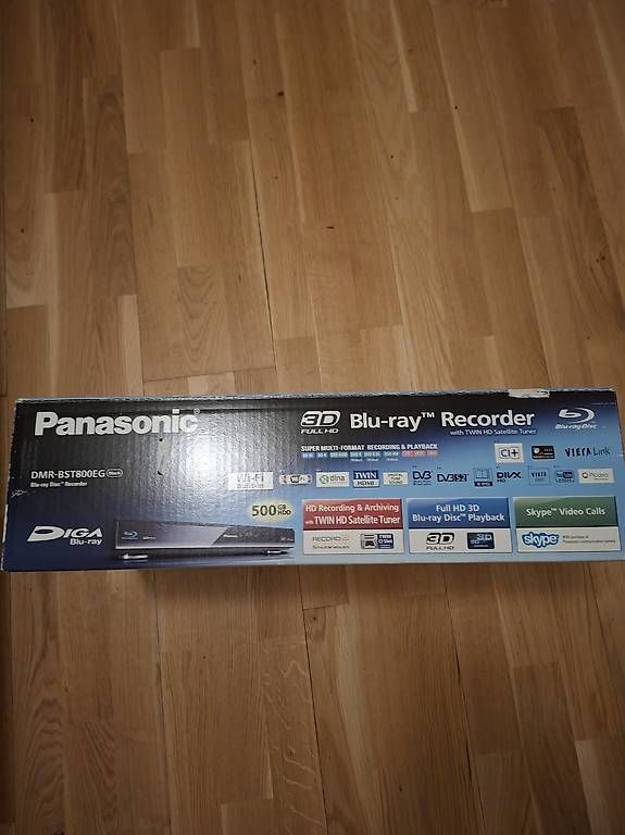 Multimediaplayer & Streamer: Panasonic DMR-BST800EG Black  3D Blu-ray Recorder – Gebraucht aus Bern von Skender98