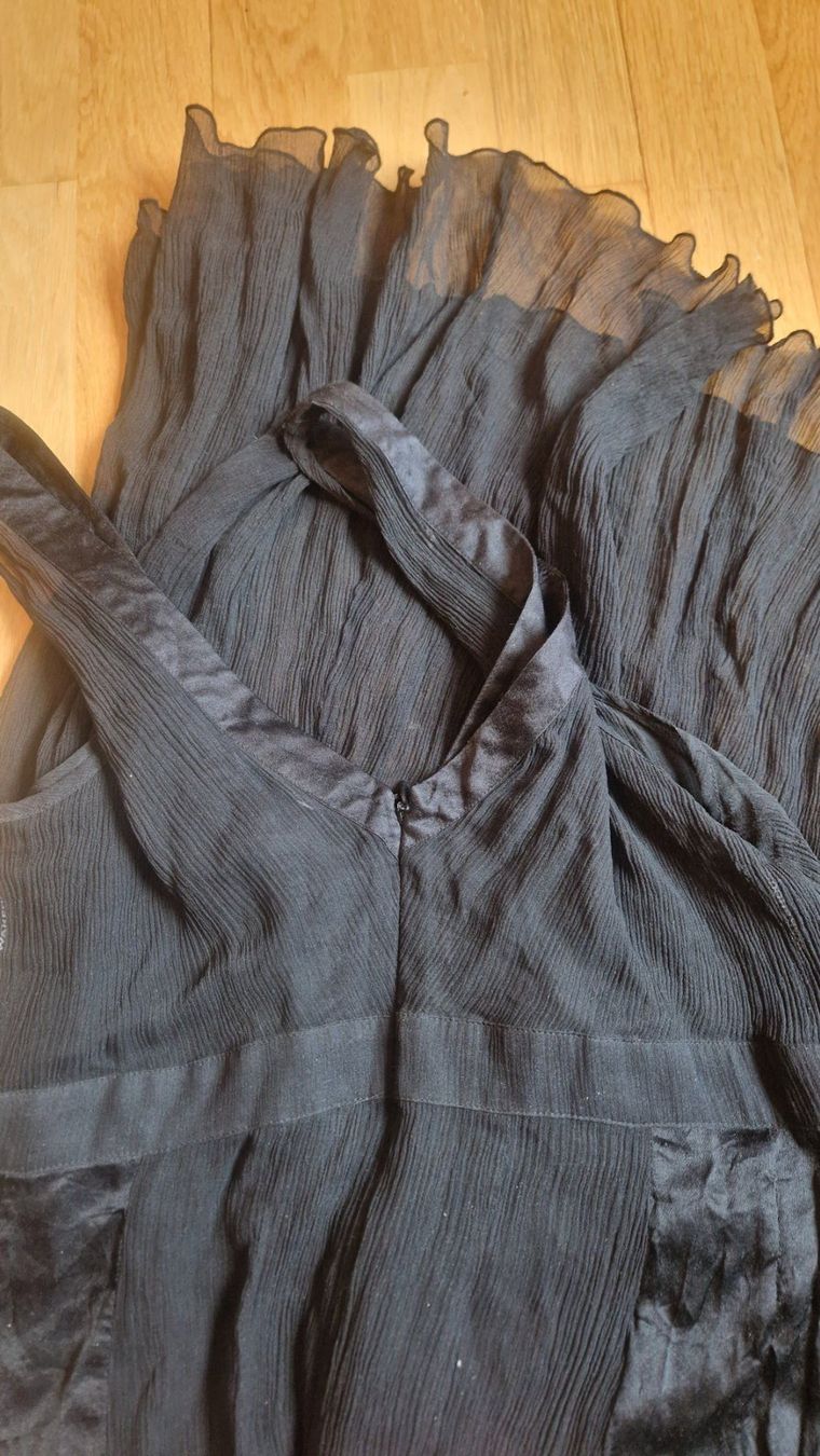 Vestiti: Schwarzes Chiffonkleid Gr. 38 Warehouse Elegant – Usato da Zürich venduto da Orelie01 3