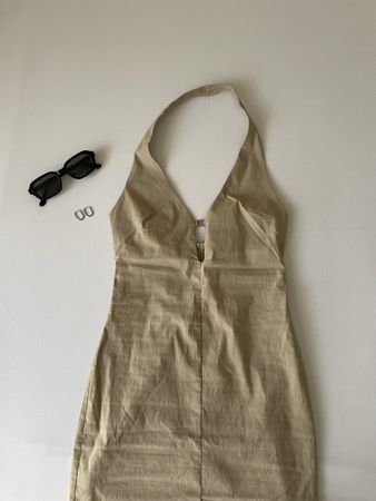 Robe Zara Été, taille S, couleur beige, en parfait état