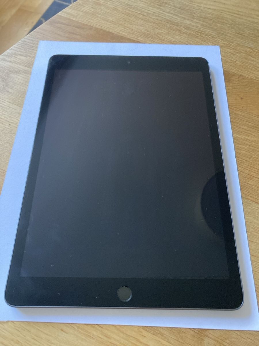 Apple Tablet PC: Apple iPad grau gebrauchter Zustand – Usato da Küsnacht ZH venduto da Kittyfix 1