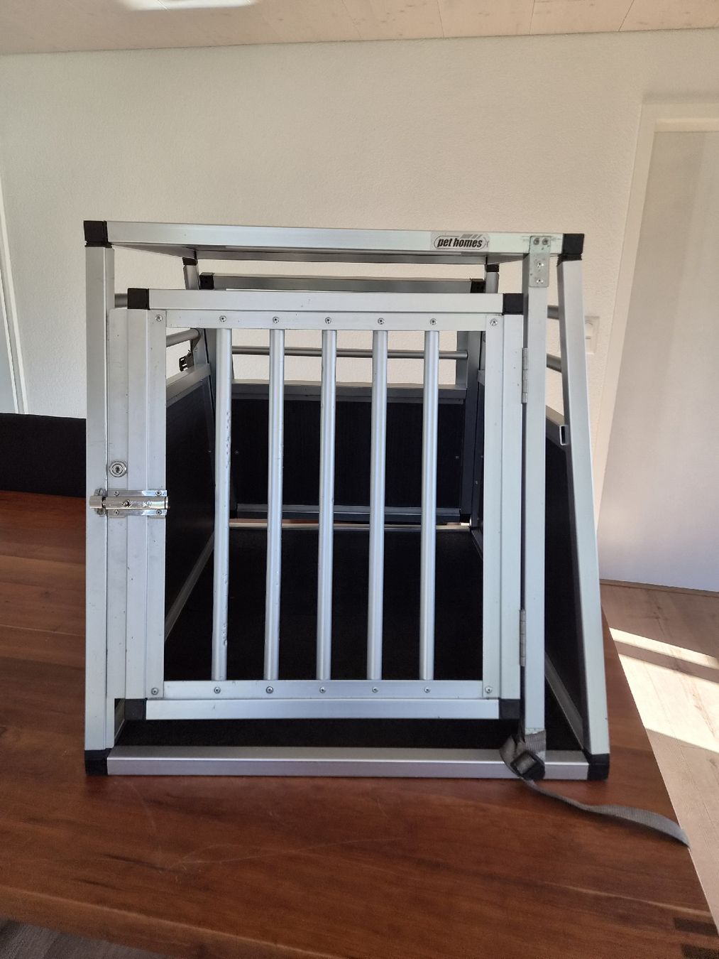 Cages, transport & sécurité: Hunde Box – D'occasion à Birmensdorf ZH par minus50