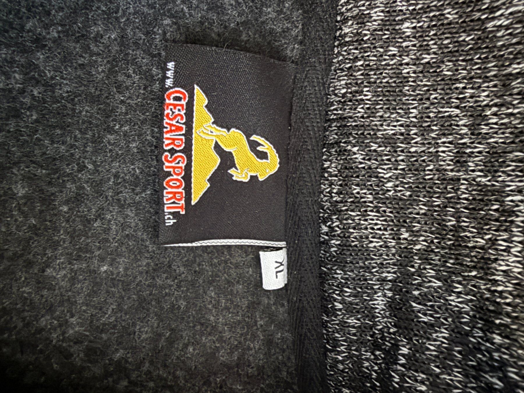 Giacche: Polyesterjacke Saas Fee mit Gratis Cap – Nuovo (secondo la descrizione) da Zollikofen venduto da fre_nq97 2