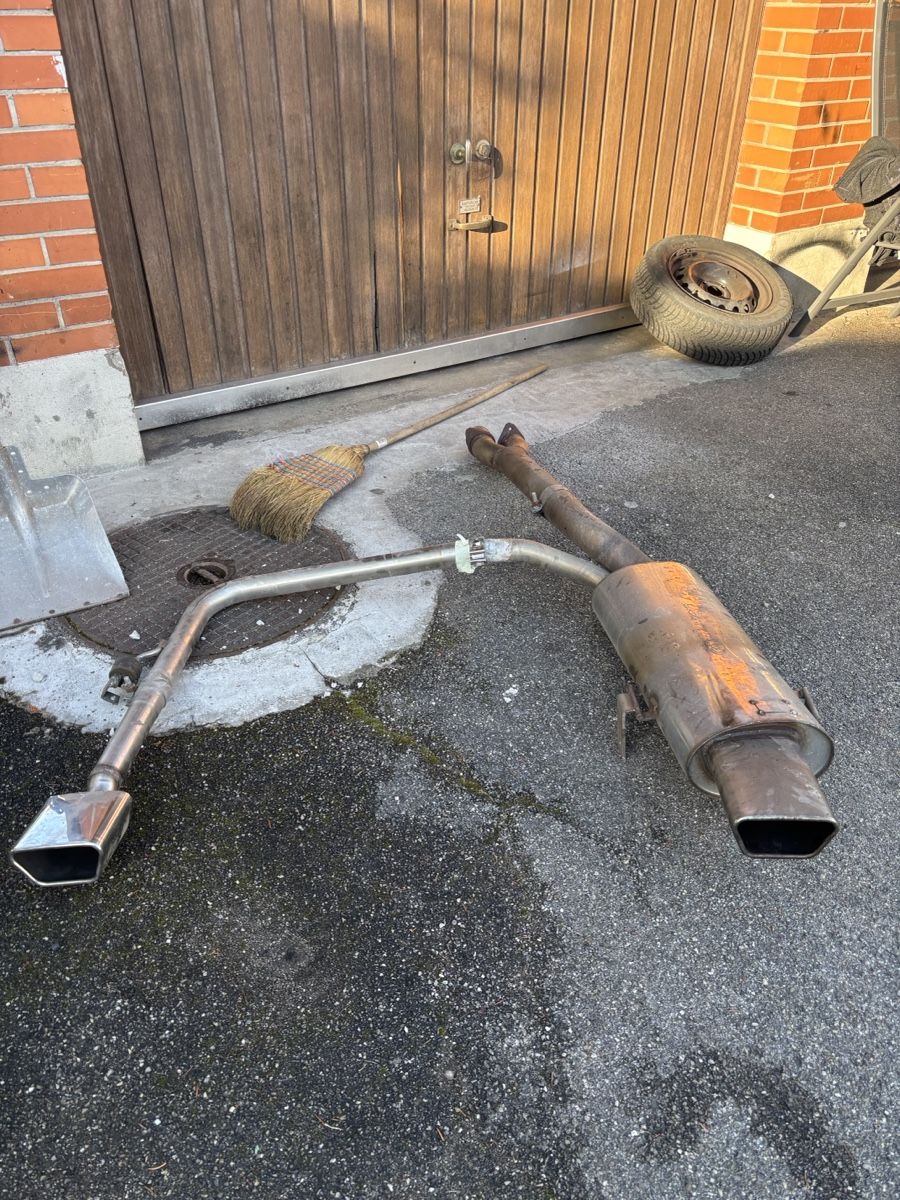 BMW Sistemi di scarico: Fox Sportauspuff BMW E36 Coupe Cabrio – Usato da Grosswangen venduto da ASH1995