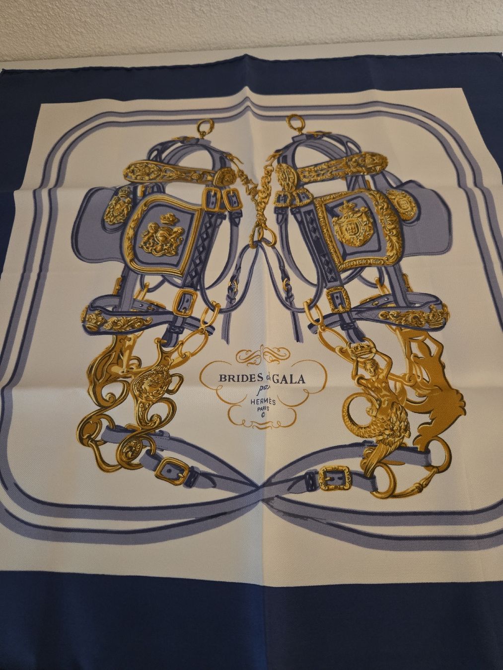 Hermès Foulard & Sciarpe: Seidenschal Hermès "Brides de Gala" – Nuovo (secondo la descrizione) da Weinfelden venduto da lexamo94