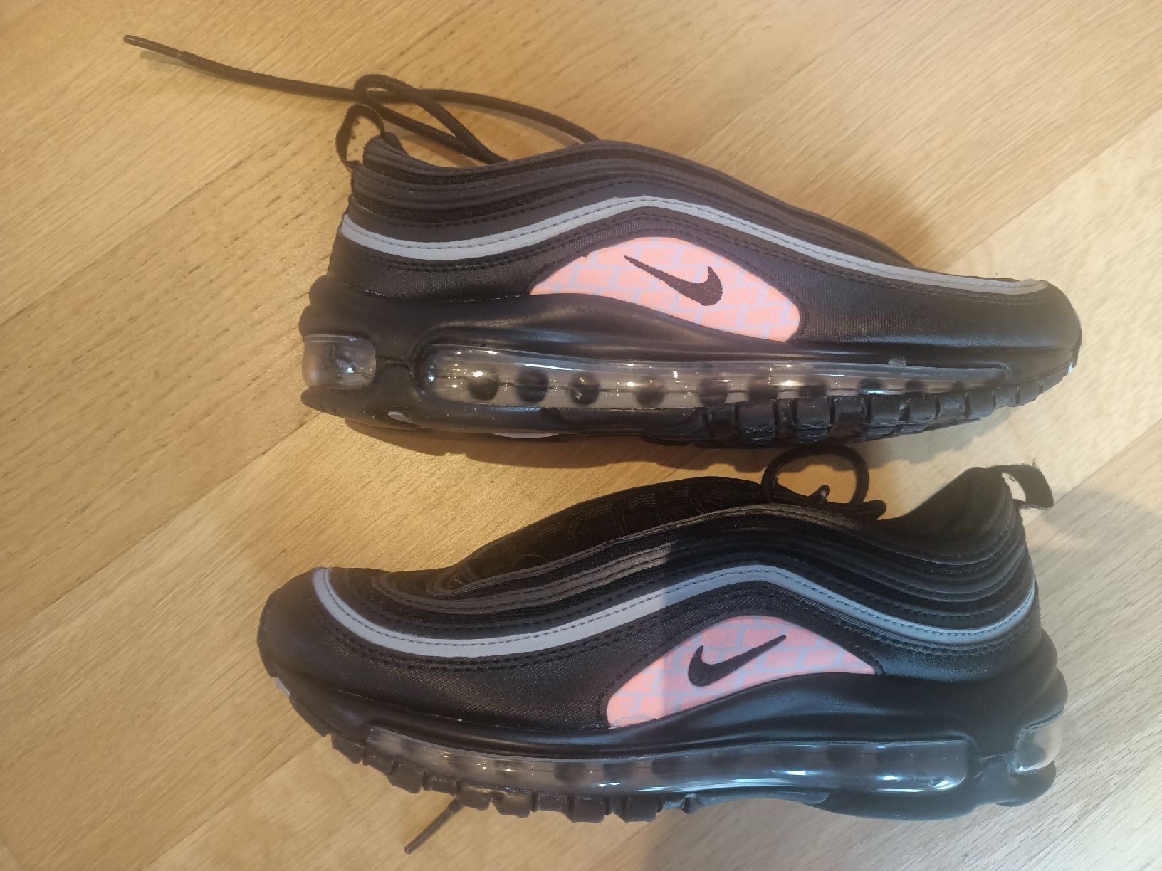 Nike Scarpe da uomo: Nike Air Max | Gr. 38.5 | wie neu – Nuovo (secondo la descrizione) da Appenzell venduto da chm_7vzb