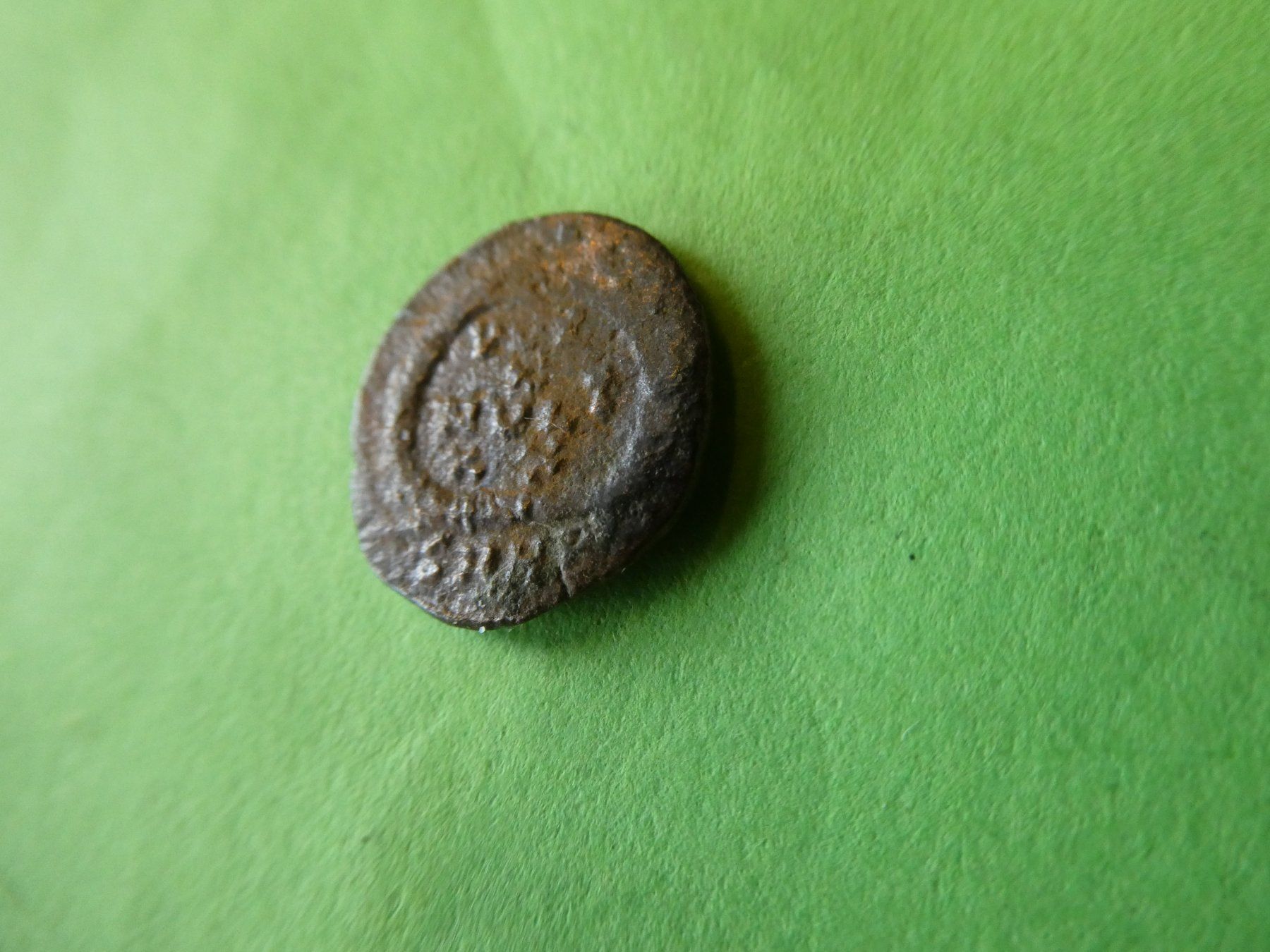 Alle Münzen: uralte Bronzemünze  13 mm     0.92 g – Gebraucht aus Hinterforst von Rohusri 3