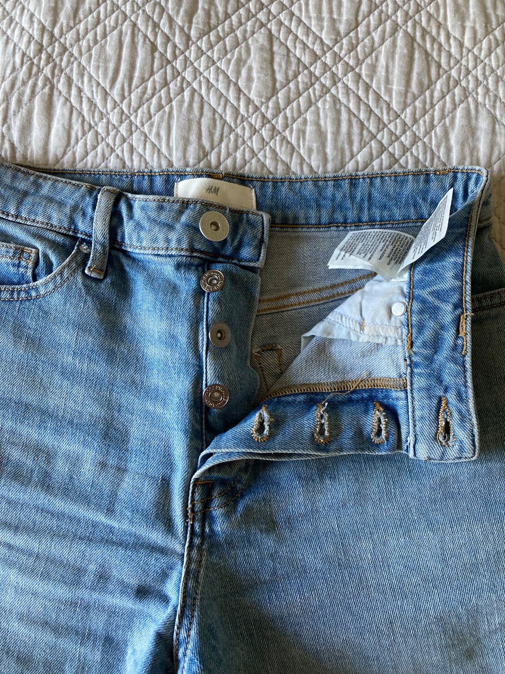 H&M Jeans: Short en Jeans – Nuovo (secondo la descrizione) da Lausanne venduto da shabnam.t 2