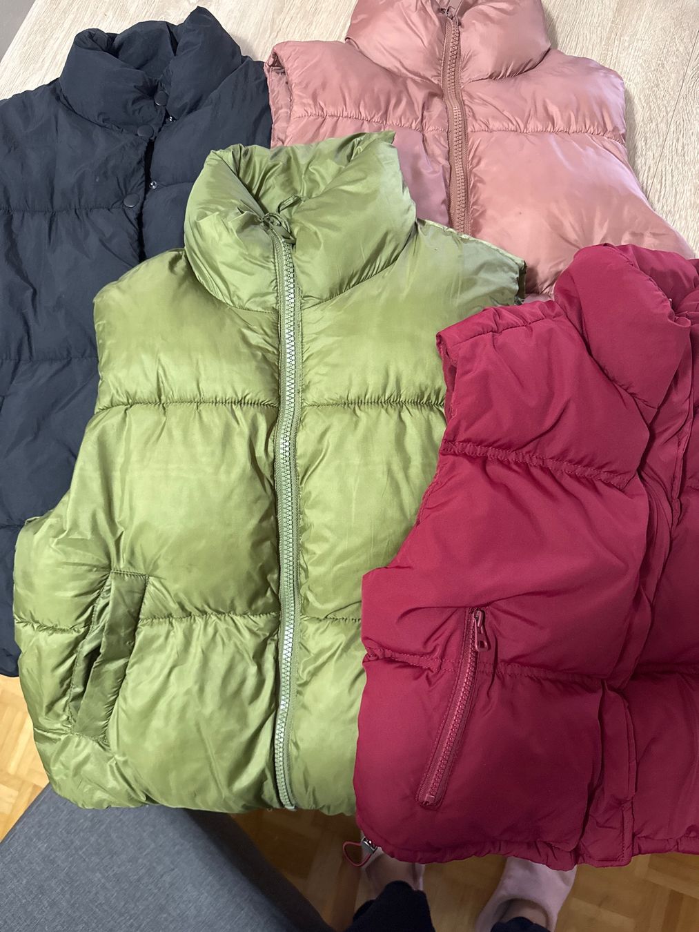H&M Altro abbigliamento per bambina: Mädchen Gilet – Usato da birsfelden venduto da Giuseppe70