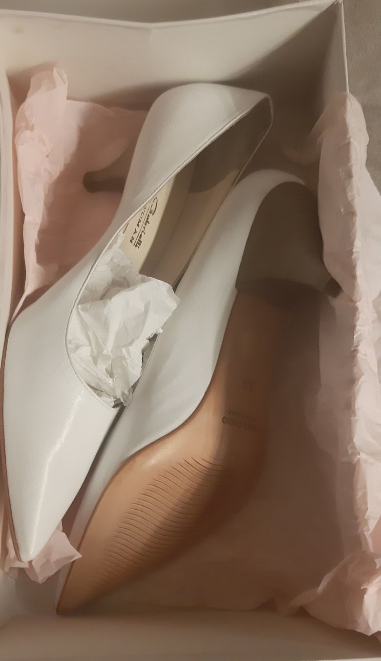 Scarpe da donna: LEDER Kitten-Heels Gr.39 – Nuovo e nell'imballaggio originale da Zürich venduto da Venecia25 5