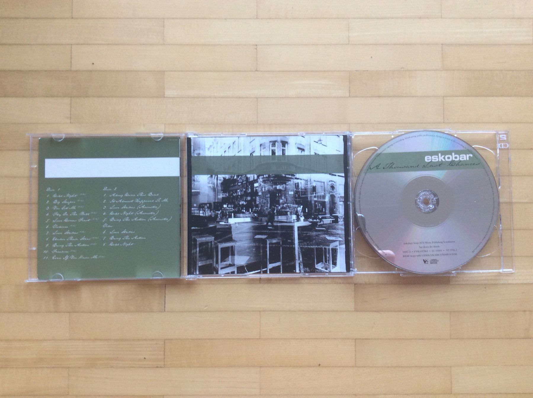 CDs: Eskobar - A Thousand Last Chances (NM) – Gebraucht aus Horgen von flyingpenguin2000 2