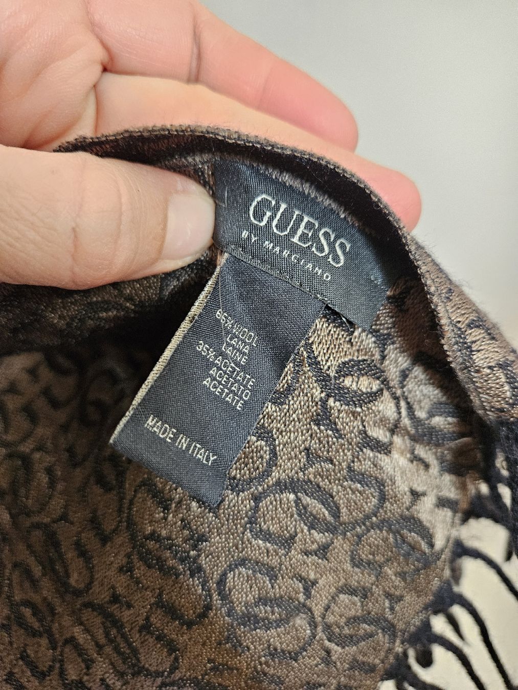 Guess Foulard & Sciarpe: Guess Schal Wolle – Usato da Eschenbach SG venduto da MarThu 3
