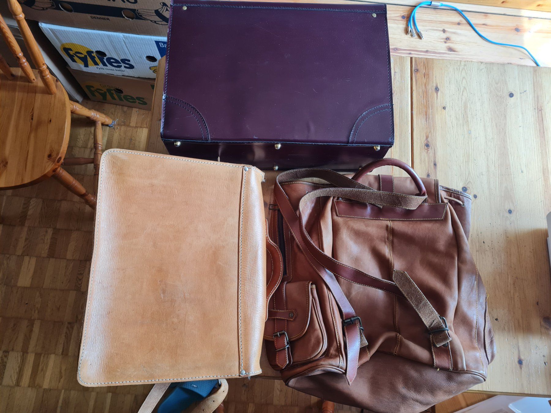 Zaini: Rucksack Leder, Tasche Leder und Box – Usato da Winterthur venduto da Hai6 2