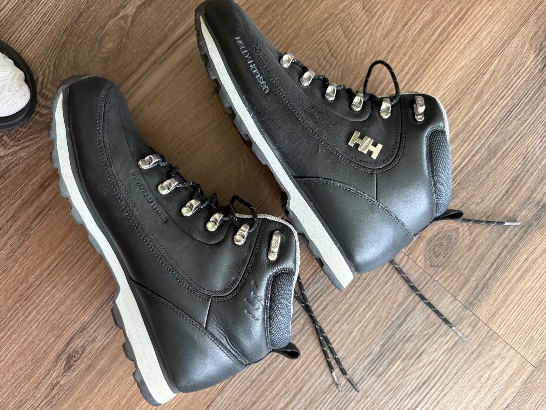 Helly Hansen Scarpe da uomo: Helly Hansen Boots Gr. 40 – Usato da Lachen SZ venduto da noel83 3