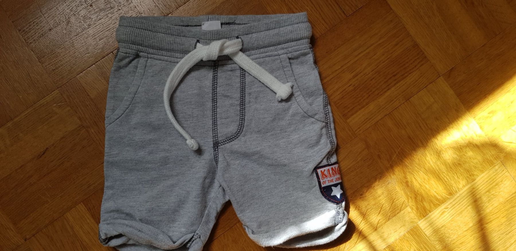 Pantaloni: Shorts grau, Gr. 68 – Usato da Dietikon venduto da grafad